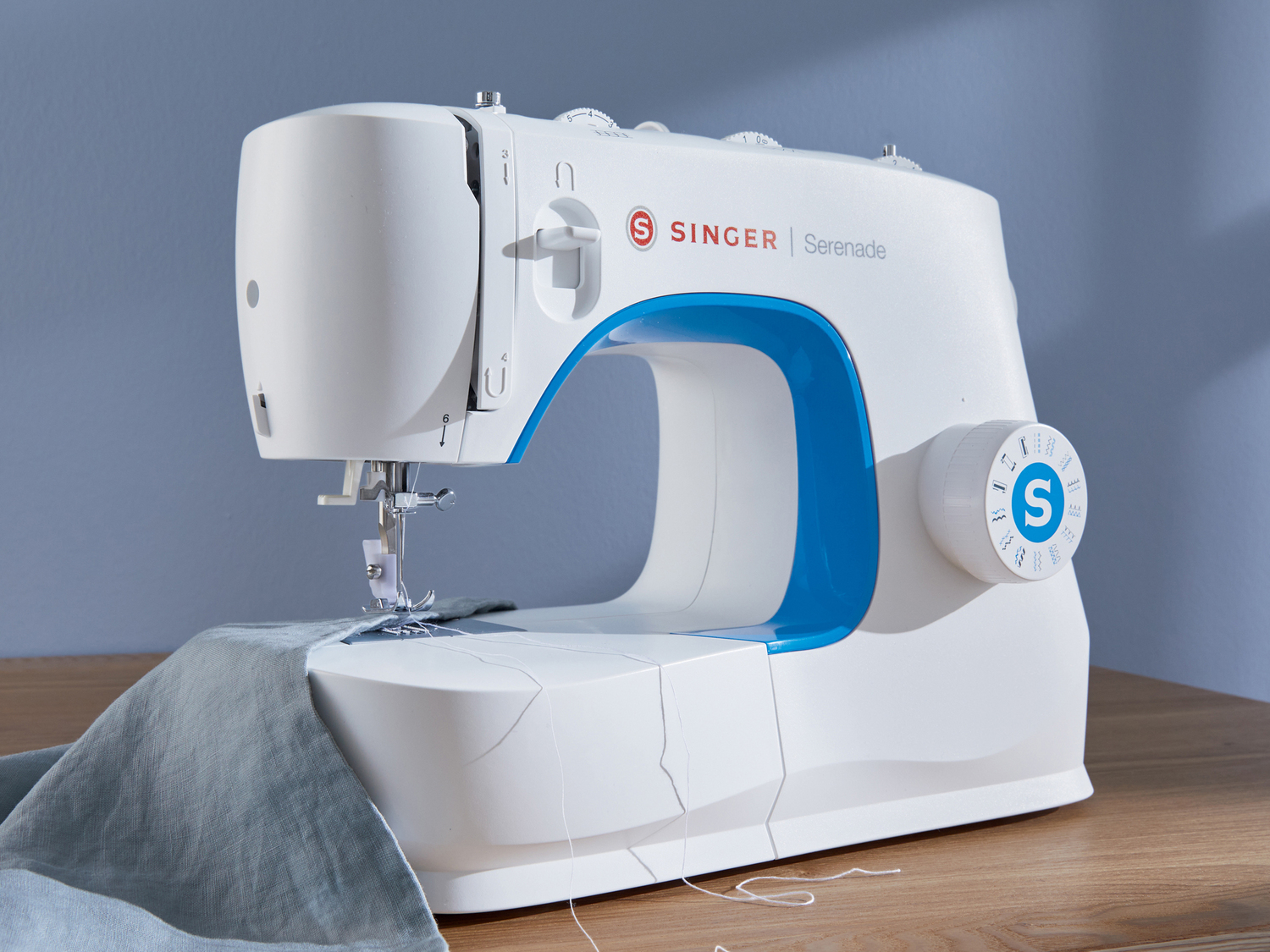 Macchina da cucire Singer, prezzo 99.00 €
- Con 23 punti e braccio libero
- ...