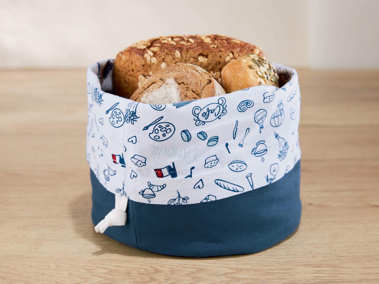 Cestino per pane Ernesto, prezzo 3.99 €
- Produzione ecosostenibile
- ...