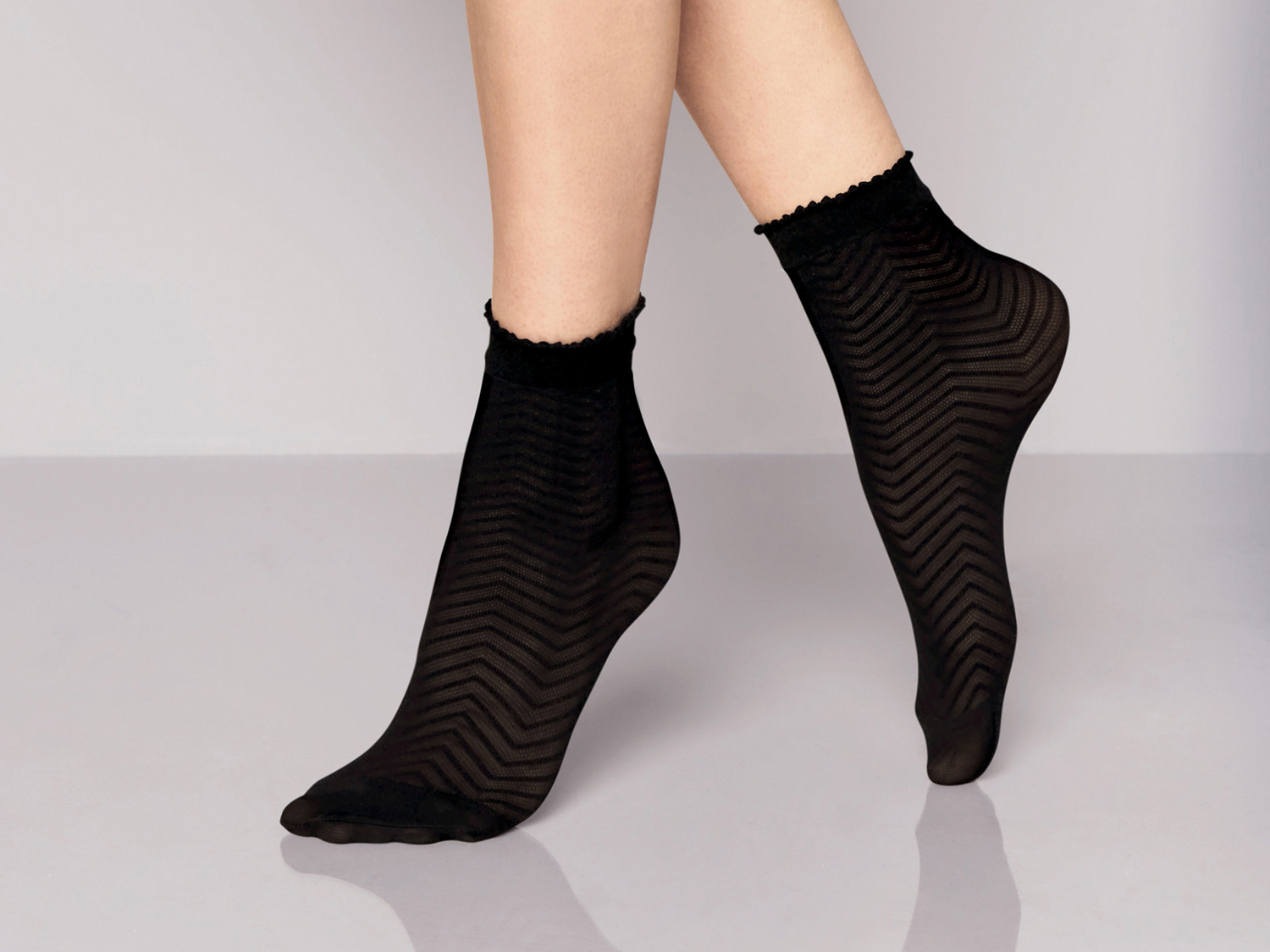 Calzini da donna 20 o 40 DEN Esmara, prezzo 2.49 €
Misure: 35-42
Taglie ...