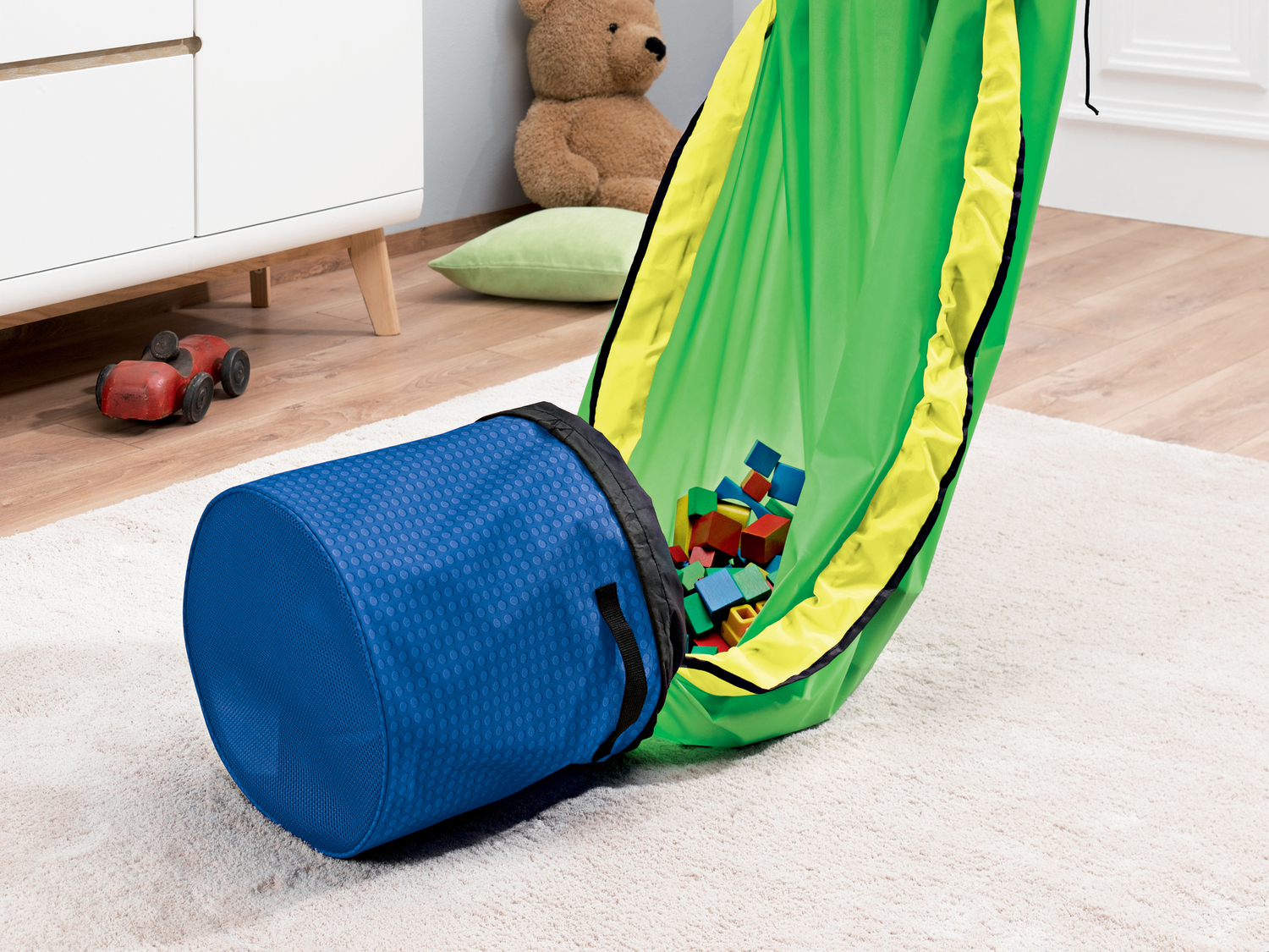 Cesto con coperta per giochi Livarno, prezzo 8.99 €
- Utilizzabili anche ...