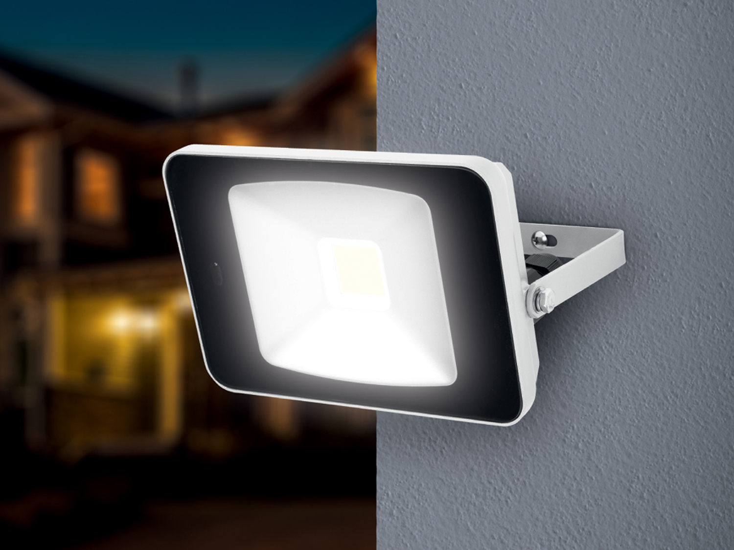 Faro LED con rilevatore di movimento Livarno, prezzo 19.99 €
- 22 W, 4000 K ...