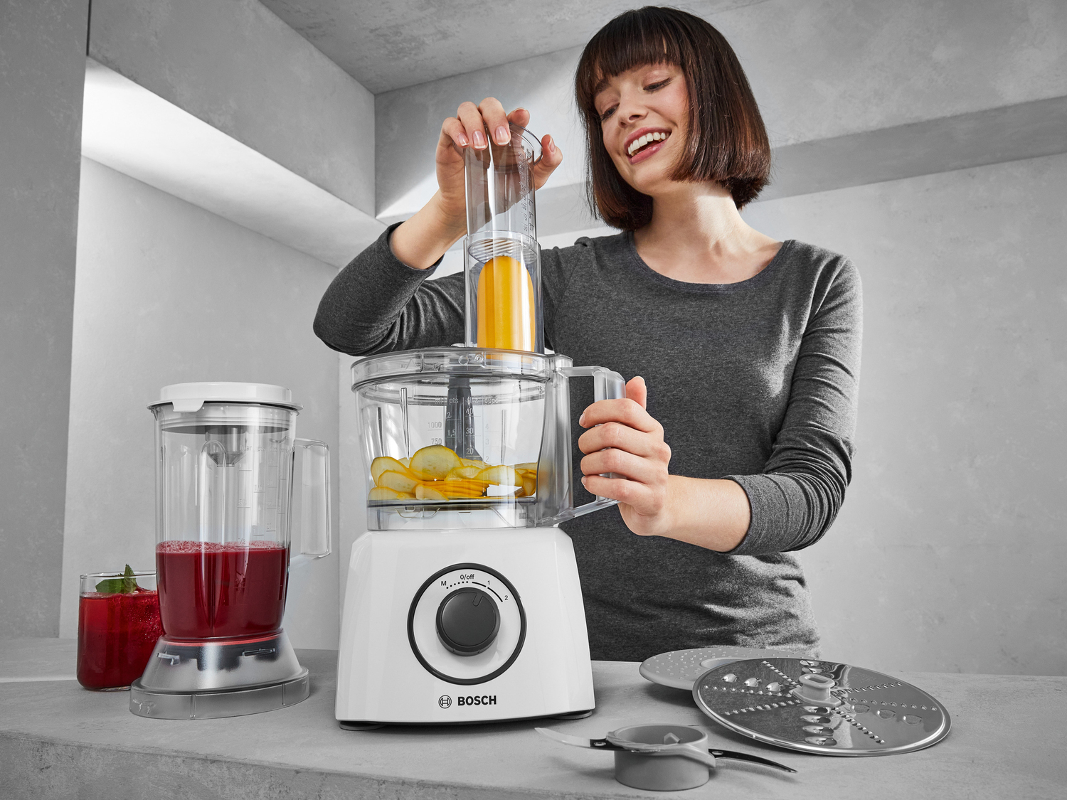 Robot da cucina multifunzione Bosch, prezzo 79.00 €
- Ciotola in plastica ...