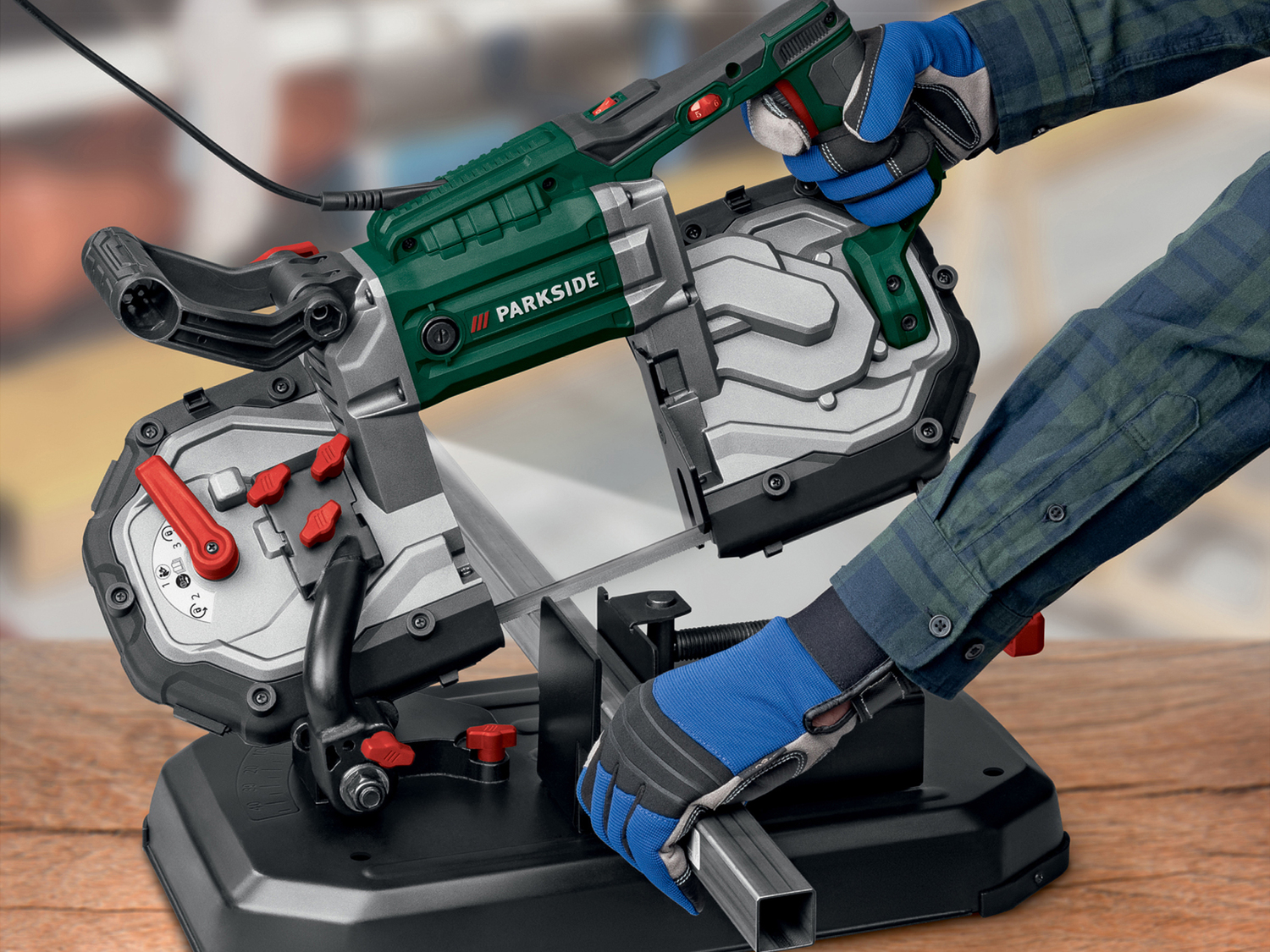Sega a nastro per metallo Parkside PMB 1100 B2, prezzo 99.00 €
- Utilizzo stazionario ...