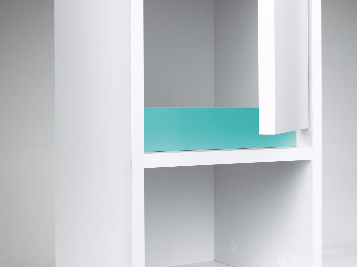 Armadietto a colonna da bagno Livarno, prezzo 59.00 € 
- Dai un tocco di colore ...