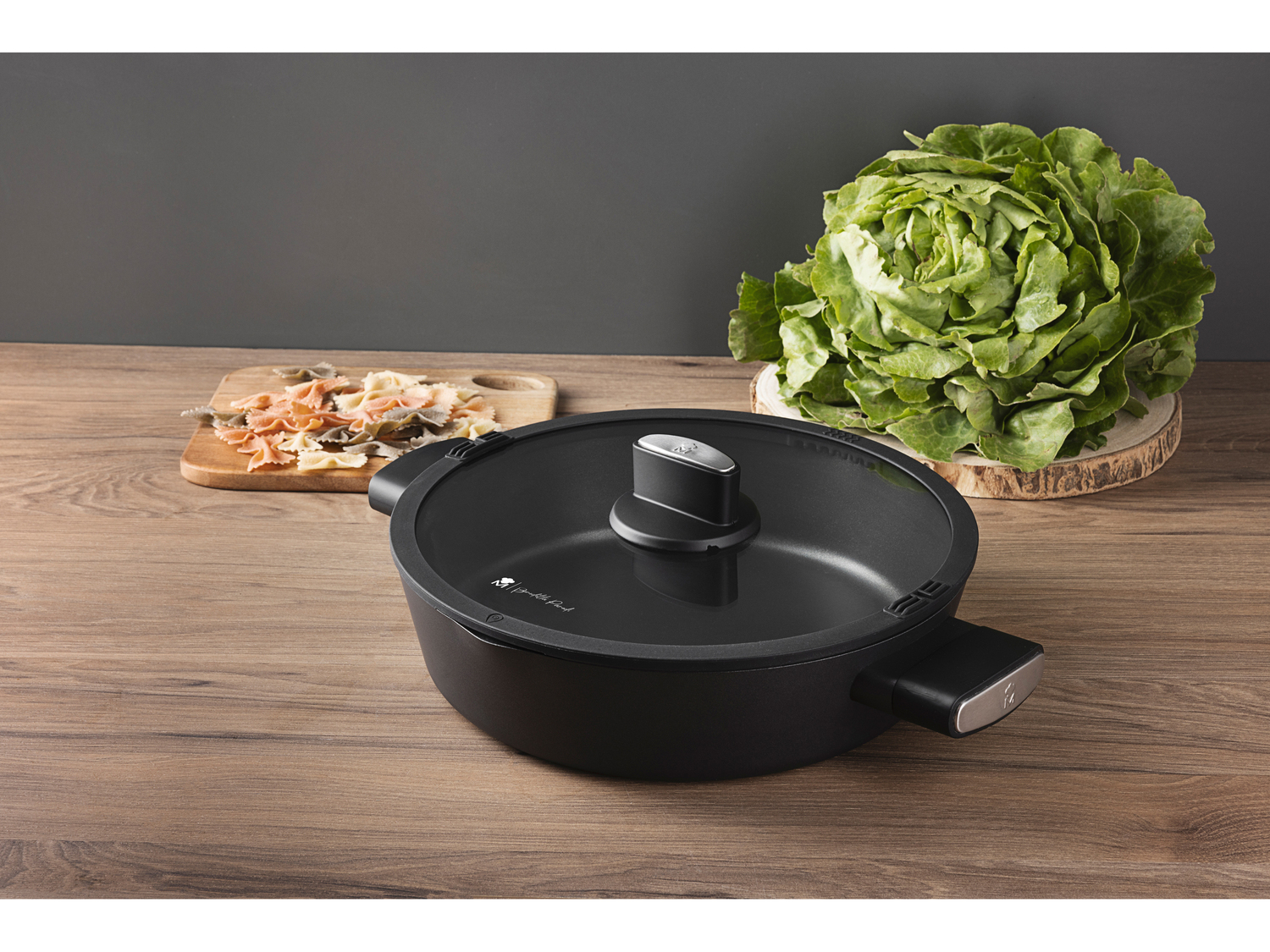 Tegame con coperchio in vetro Masterpro, prezzo 39.99 €
Ø 28 cm
- Per ...