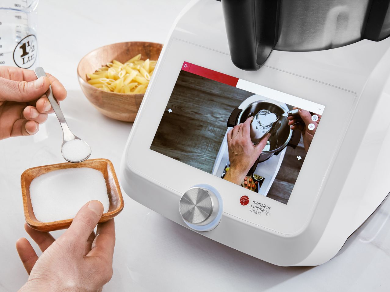 Robot da cucina multifunzione Monsieur , prezzo 399 EUR
Robot da cucina multifunzione ...