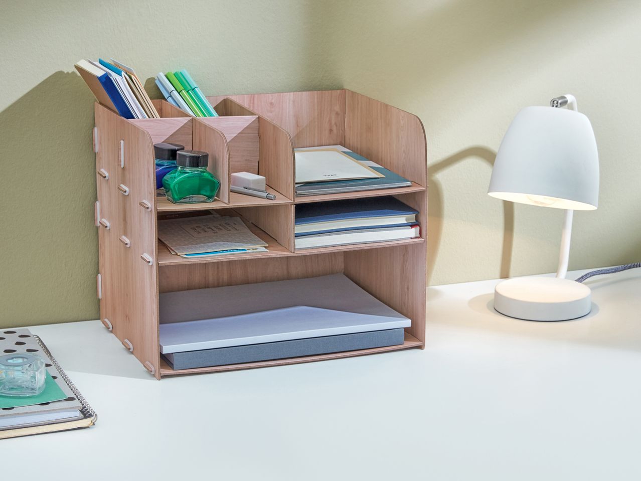 Organizer da scrivania , prezzo 9,99 EUR
Organizer da scrivania
- In robusto cartone ...