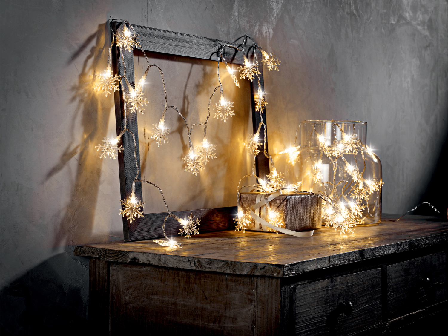 Catena luminosa decorativa Melinera, prezzo 7.99 €
- Per interni ed esterni
- ...