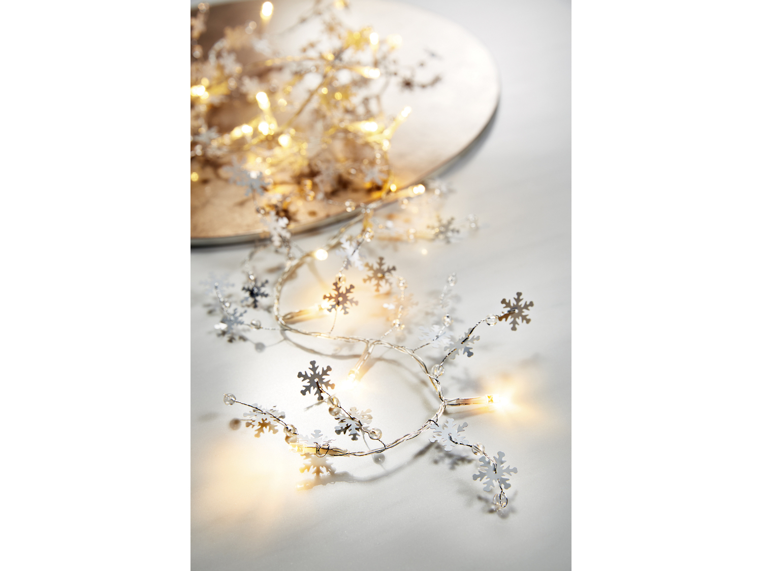 Catena luminosa decorativa 20 LED Melinera, prezzo 4.99 €
- Luce bianca ...