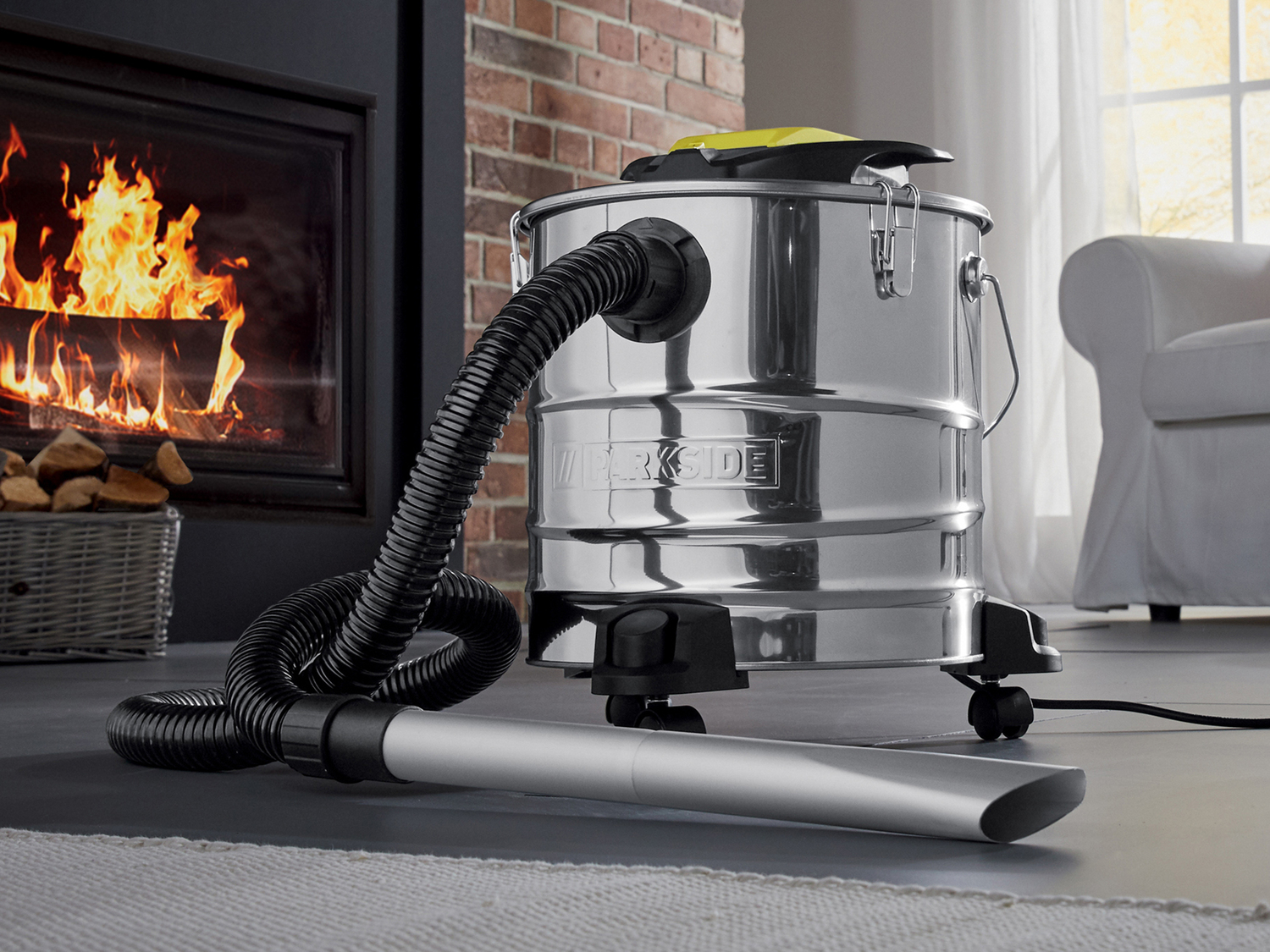 Bidone aspiracenere Parkside, prezzo 39.99 €
- Sistema di filtraggio a 2 livelli ...