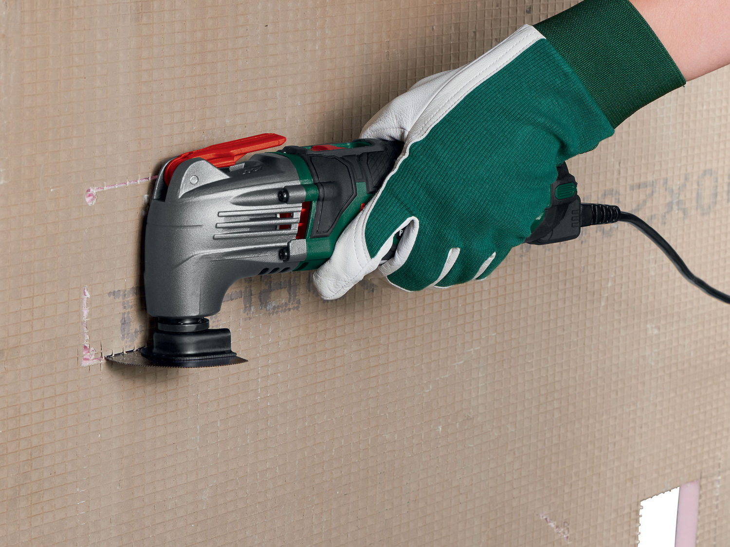 Elettroutensile multiuso Parkside, prezzo 29.99 €
- Per segare, tagliare, ...