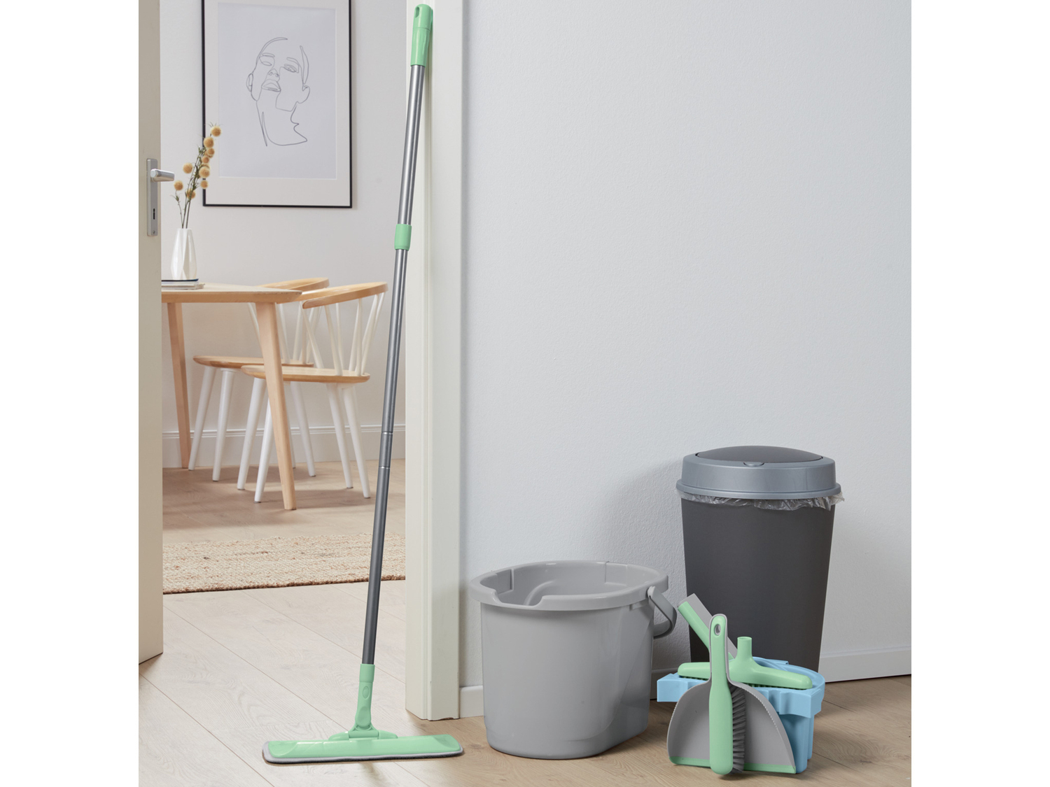 Set pulizia con organizer AquaPur, prezzo 34.99 €
8 pezzi
Caratteristiche