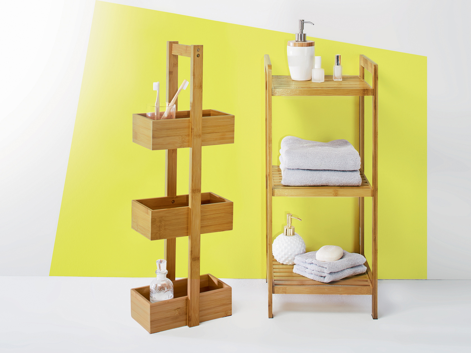 Scaffale o stander portasciugamani in bambù Livarno Living, prezzo 14.99 €
- ...