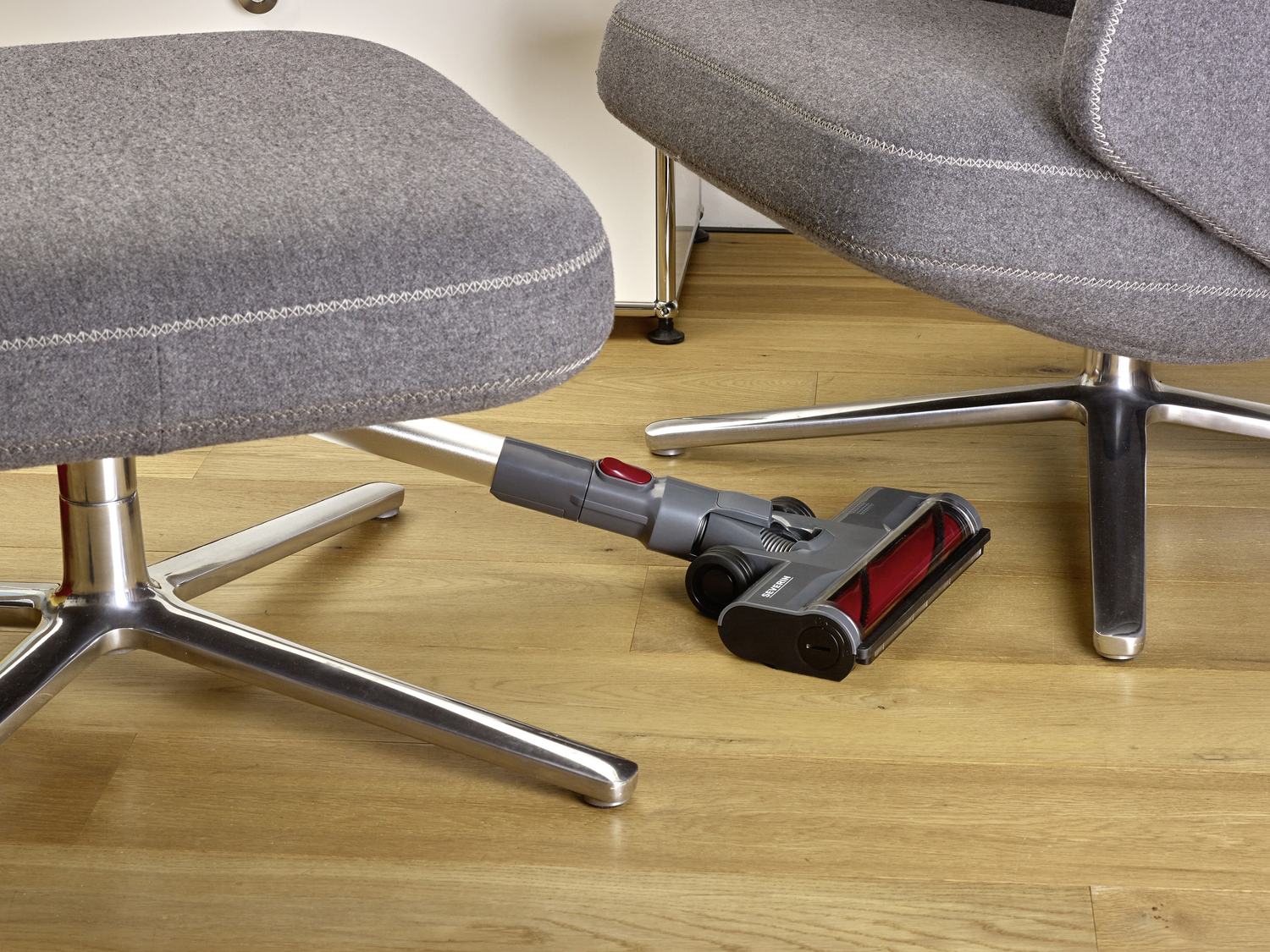 Aspirapolvere ricaricabile 2 in 1 Severin, prezzo 159.00 € 
- Tecnologia digitale ...