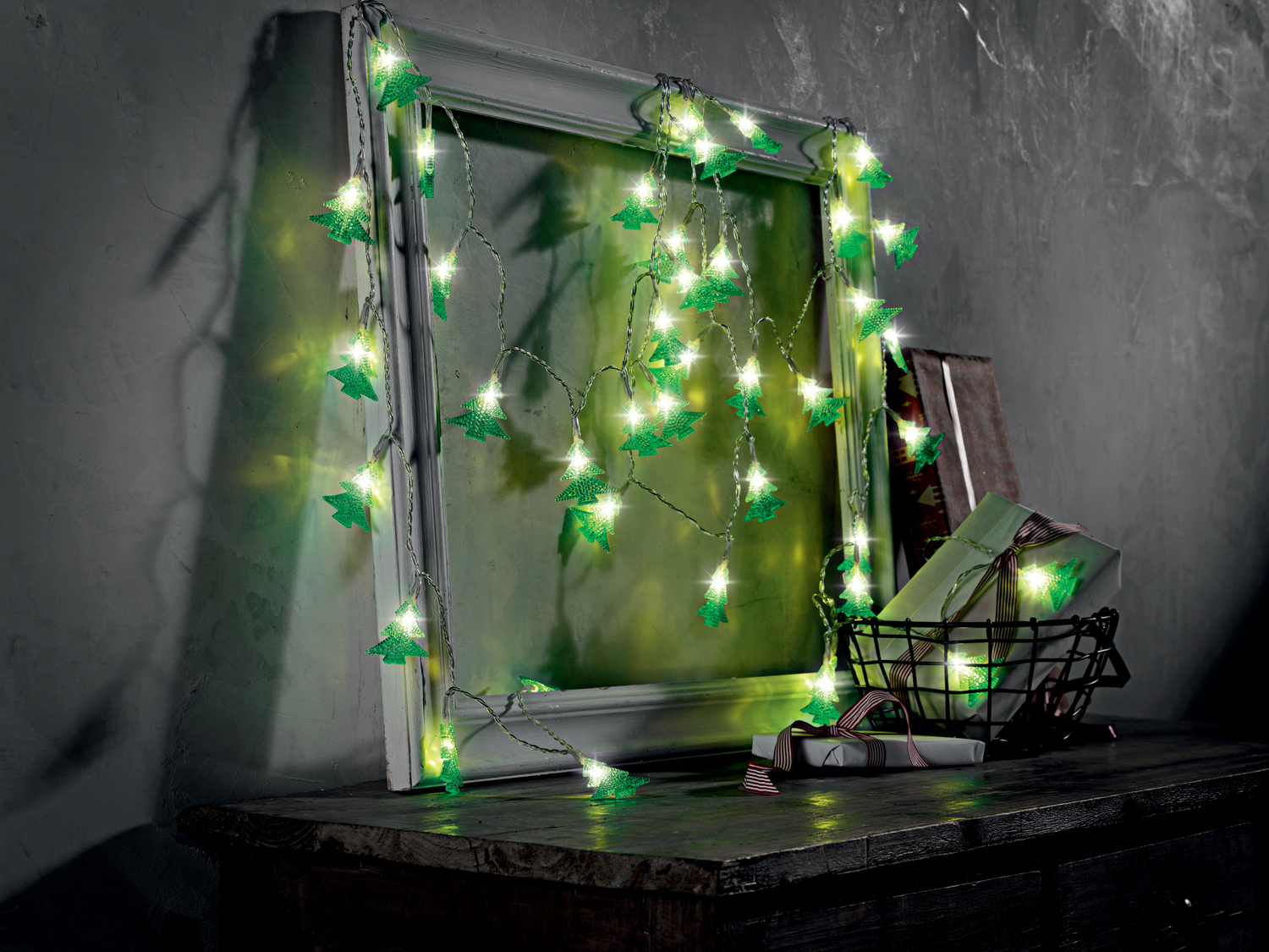 Catena luminosa decorativa Melinera, prezzo 7.99 €
- Per interni ed esterni
- ...