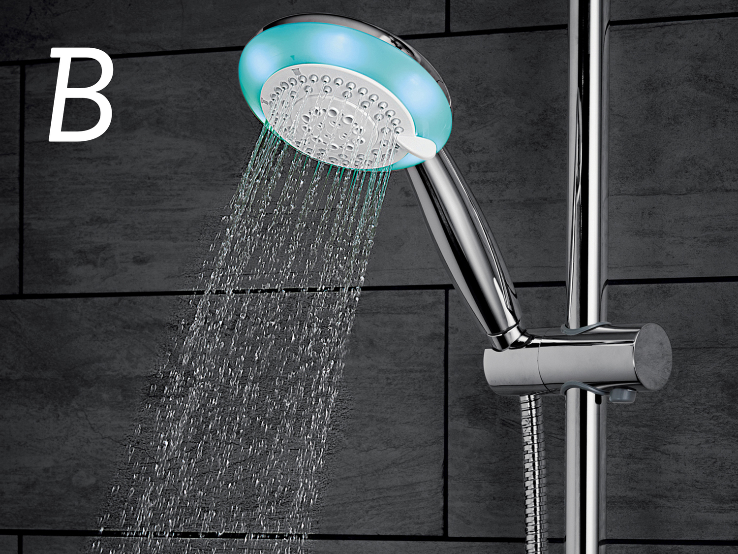Doccetta a LED Miomare, prezzo 9.99 €
- 6 LED e corpo cromato con ugelli ...