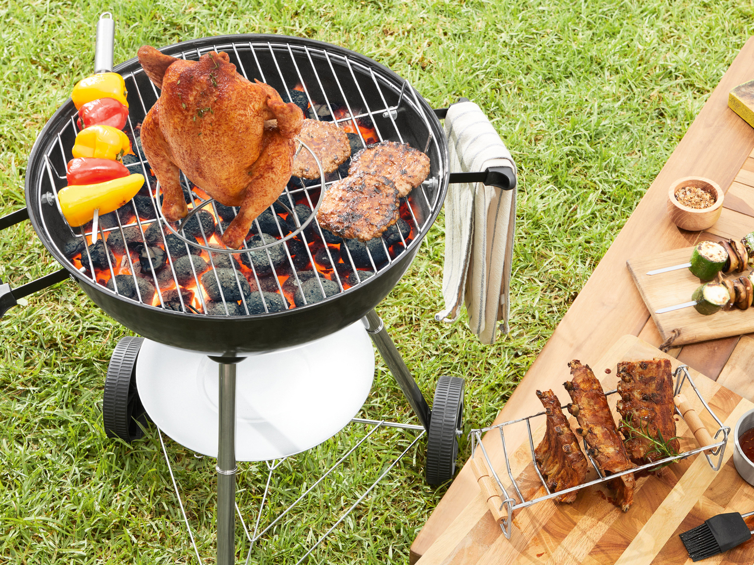Barbecue sferico Grill-meister, prezzo 44.00 &#8364; 
- Dimensioni: 48 x 86 ...